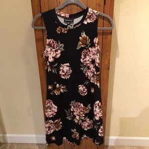 Fortune+Ivy, XS sleeveless, black floral print dress.